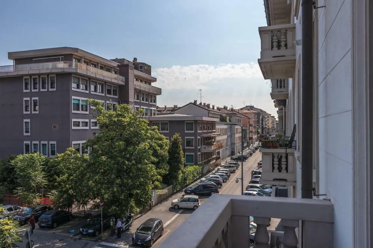 Casa Barone Apartment Milan 0*,
